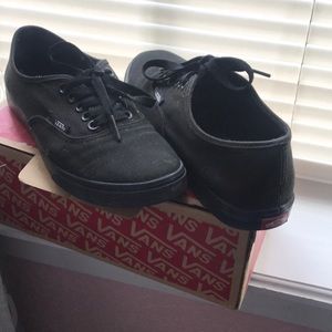 Vans women’s lo pro shoes